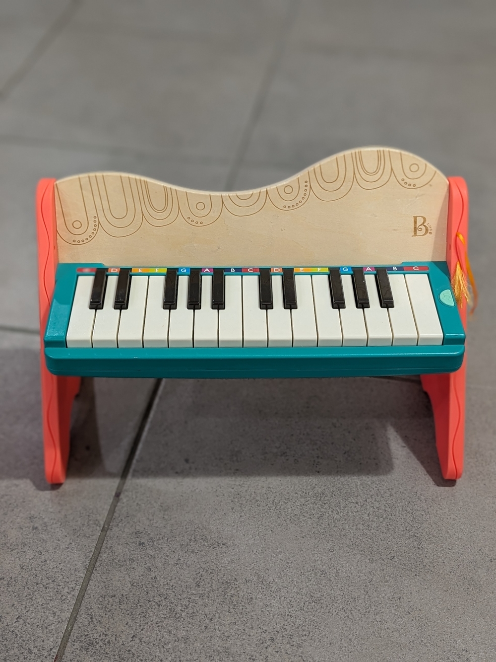 B. toys Mini Maestro Piano